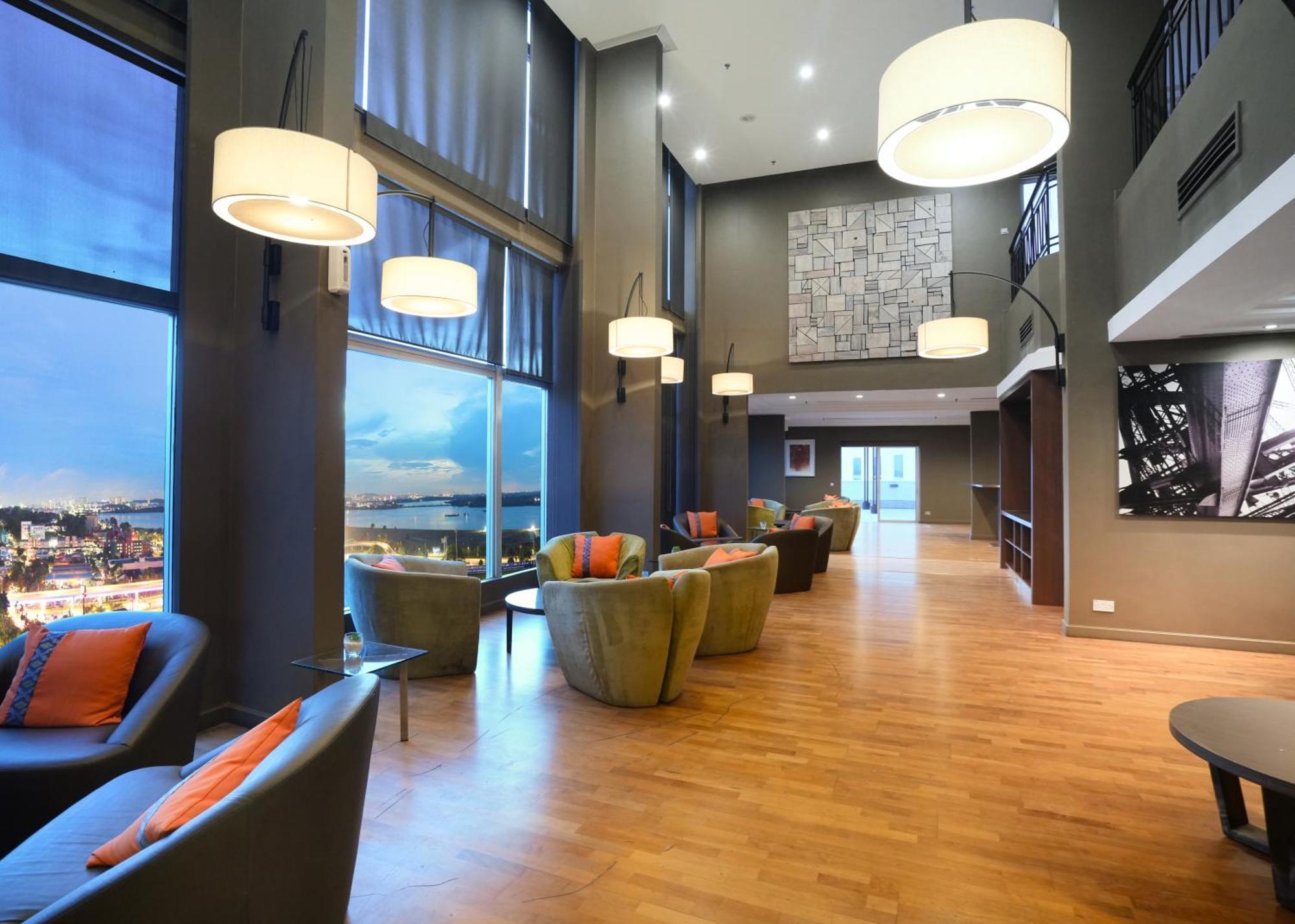 Thistle Johor Bahru Eksteriør bilde Club Lounge at KLIA